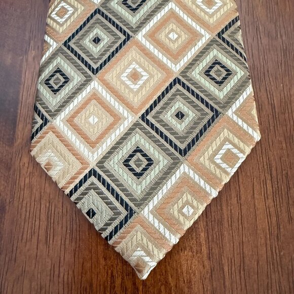 Giorgio Brutini Hand Made Necktie Classic Diamond Pattern Neutral Suit Tie - Picture 2 of 9
